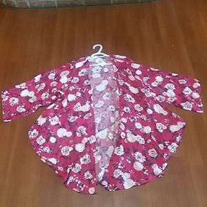 Red Rouge Floral Shrttle Kimono